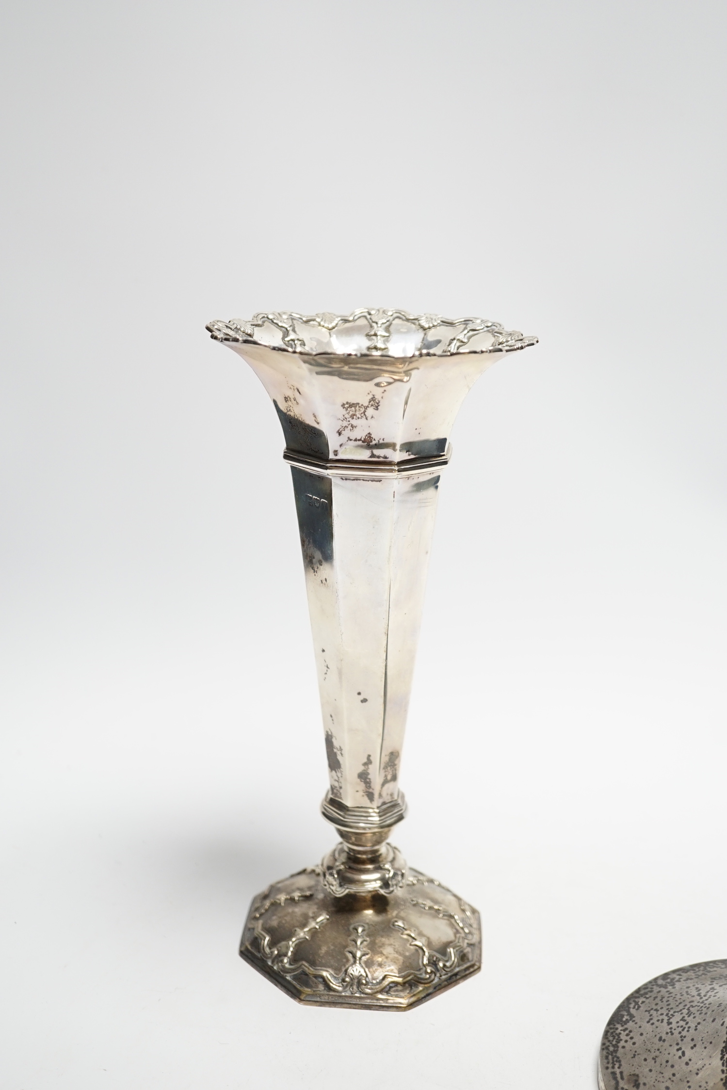 An Edwardian silver trumpet vase, London, 1906, 23.3cm, weighted and a silver mounted inkwell.